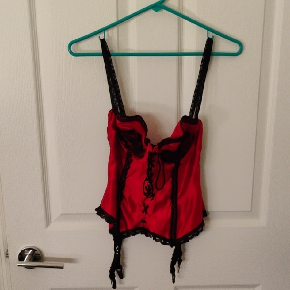 Elegant Vintage Red Satin and Black Lace Bra-VINTAGE